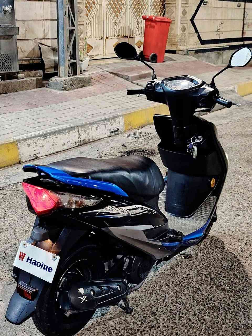 هاوجي رص محرك 125محرك نضيف نضيف مامفتوح موديل2018 مكرمك بس تسجل ولورقه موجود سعره مليون قفل مكاني رمادي شارع 17. ***********
