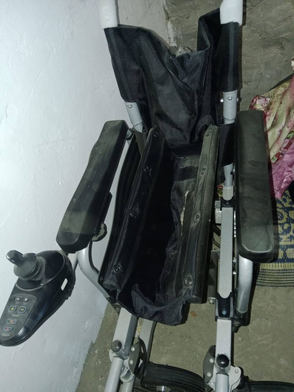 عربانه للبيع غير مستخدمه جديدة السعر ٤٥٠ وبيه مجال العنوان بغداد الحسينية قرب جسر الحسينية
عربانه شحن للبيع غير مستخدمه جديدة السعر ٤٥٠ وبيه مجال العنوان بغداد الحسينية قرب جسر الحسينية 
اتصال فقط خاص مغلق 
***********
مكلف بالنشر
