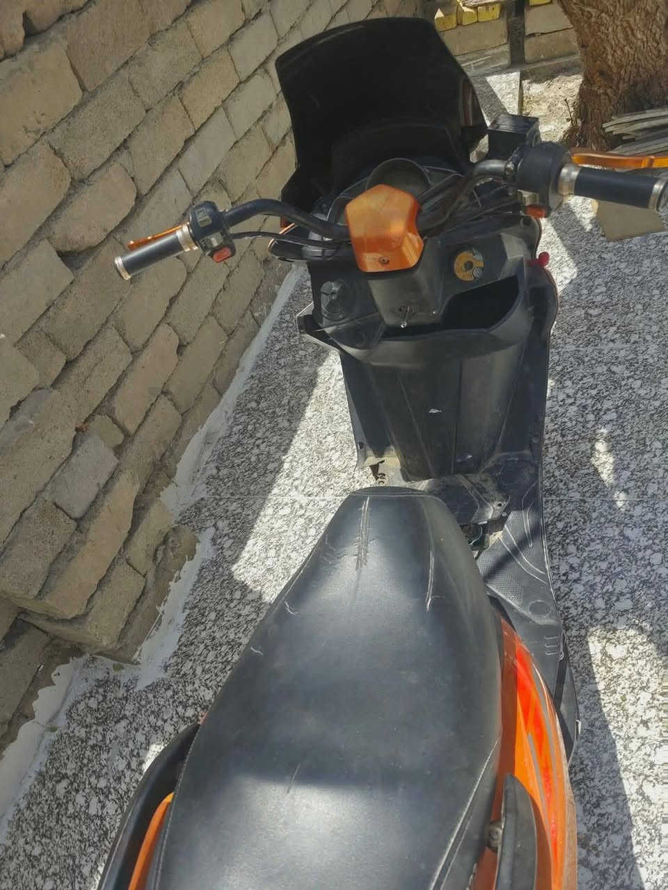 سلام عليكم 

دراجه سترونك موديل 23 للبيع او مراوس بايسكل شحن 

دراجه كامله عوزه تاير الخلفي فقط 

سعره 400 وبيه مجال حك الجيه 

المكان،، سوق الشيوخ،،كرمه بني سعيد 

للتواصل..
***********

