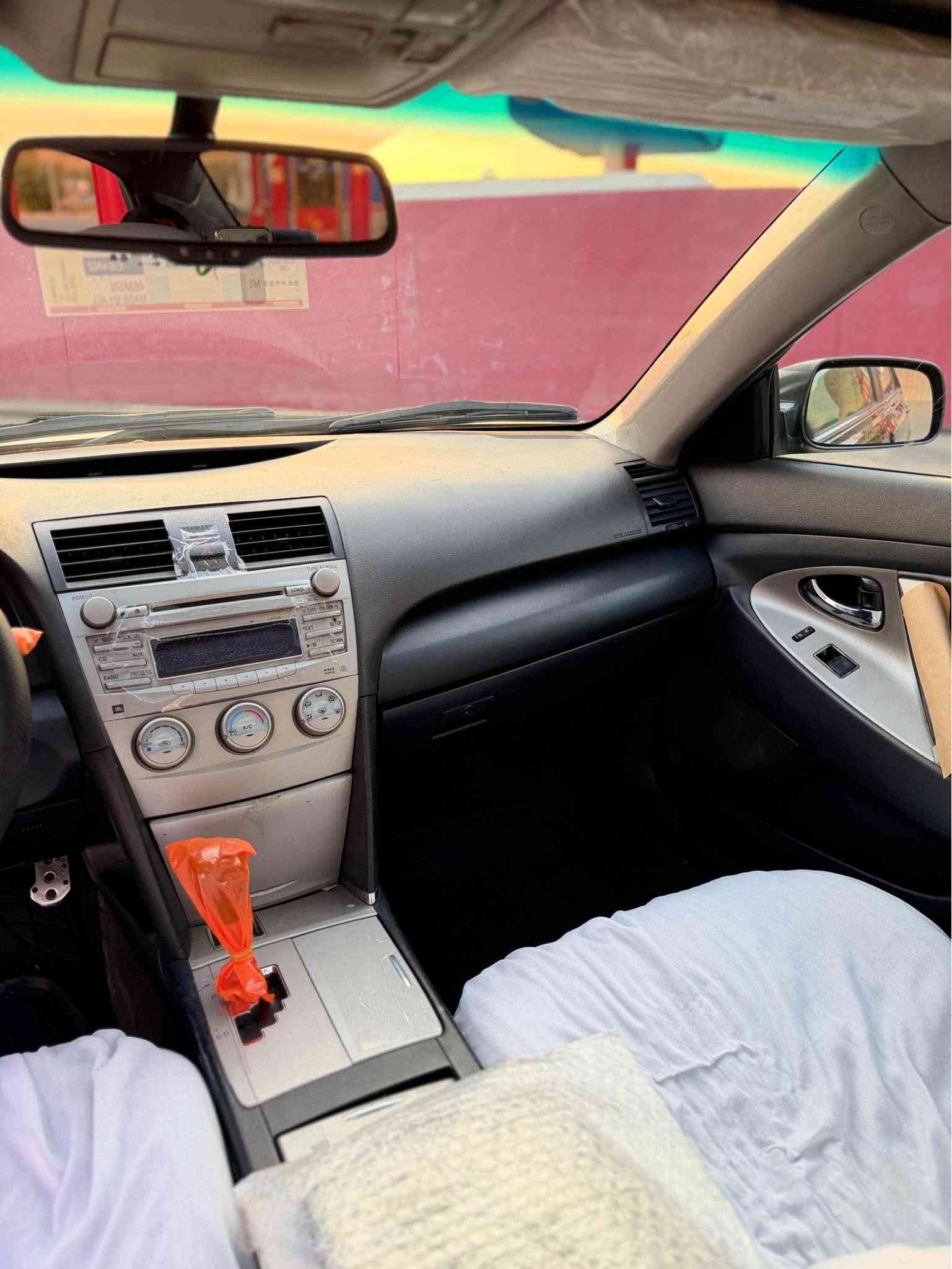 تۆیۆتا کامری  ٢٠١٠ Se سلایت سپۆڕت 

  مواسەفات فول   کوشن کارەبایی و کوشن جلد و   کوشن هیتەر   سوکان پەپولە  سوکان فلیۆم  تەحدیل سورحە تەنجیل بلوتوس  ئاوێنە کارەبایی   و لایت زینۆن و ئۆتۆ   ویل کڕۆن   جەندەها مواسەفاتی تر 
  
 سەیارەکە زۆر پاک و تەمیزە  تەنها بۆنیتی بۆیاخە  بی ناو گرتن  
 
 سەنەوی  نوێیە . ٤ تایەی تازەی لەسەرە 

نرخی ١٠٥ گەلا و محامەلە
 شوێن  : ڕانیە
 
***********
*********** watss app w vibar رانية, السليمانية
