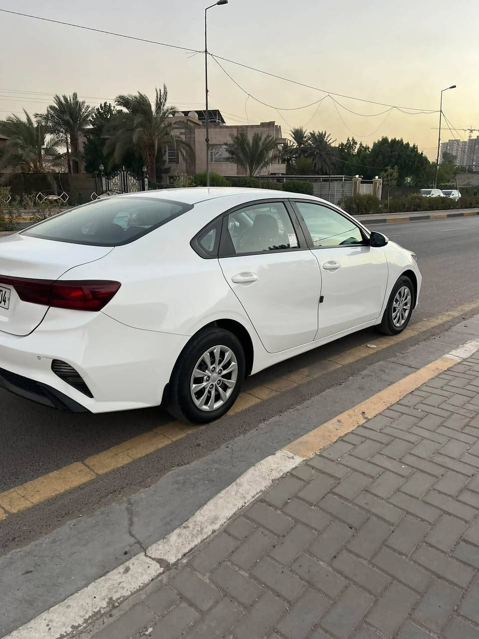 السلام عليكم سيراتو 22 خليجي باسمي بغداد البياع مكفوله السياره عده صبغ باب السايق اقل من كف اليد *********** بي واتساب السعر 153 وبيه مجال للطيبين
