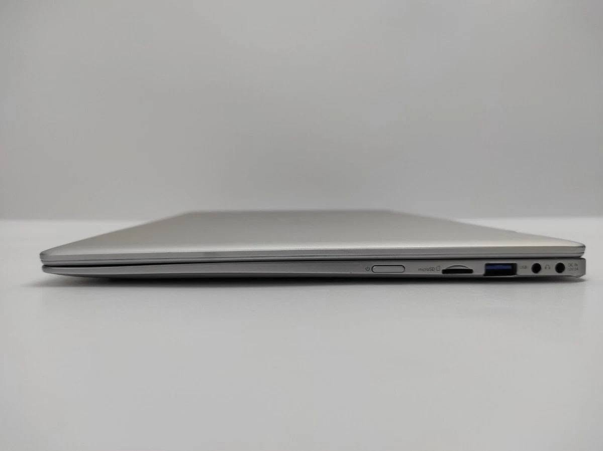 عندي لابتوب TrekStor Primebook C13B

ذاكرة الوصول العشوائي (RAM): بسعة 4 جيجابايت من نوع DDR3.

التخزين الداخلي: بسعة 64 جيجابايت من نوع eMMC السريع نسبياً مقارنة بالقرص الصلب العادي. 

الشاشة: قياس 13.3 بوصة بدقة Full HD (1920x1080) تعمل باللمس وتدعم 10 نقاط لمس متعددة، وتأتي بلوحة IPS لزوايا رؤية واضحة وألوان جيدة.

سعرة 120 الف قفل مناسب للالعاب والدراسة 

للتواصل والاستفسار 
***********
