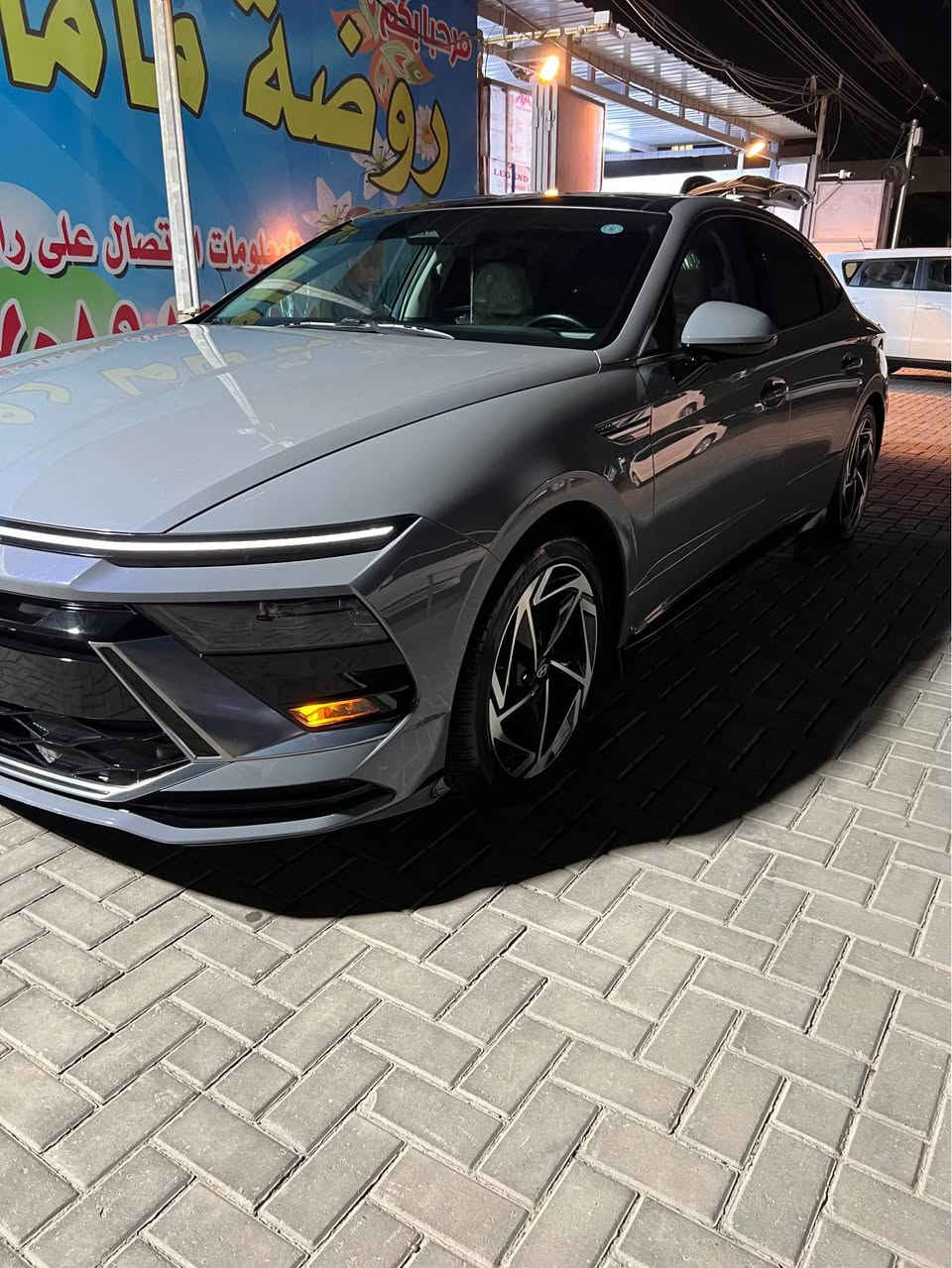 للبيع سوناتا 2024 فول لاخير اسمنتي 
بنوراما 
ماشيه 25 مايل 
داخل ابيض جلد 
بصمه تشغيل عن بعد 
كشنات تدفئه 
كشن سايق كهرباء 
رادار امامي وخلفي وجانبي 
كامره دواره 
لد امامي
لد خلفي 
حادثها جاملغ خلفي عكس سايق وباب لخلفي نصه مصبوغ كلير من امريكا 
مكان سياره بغداد الكرخ / السيديه 
سعرها 21 ونص وبيها مجال لشراي ولي مو شراي ليتصل اصلن متواجد ع رقم فقط 
***********
*********** بغداد, العراق
