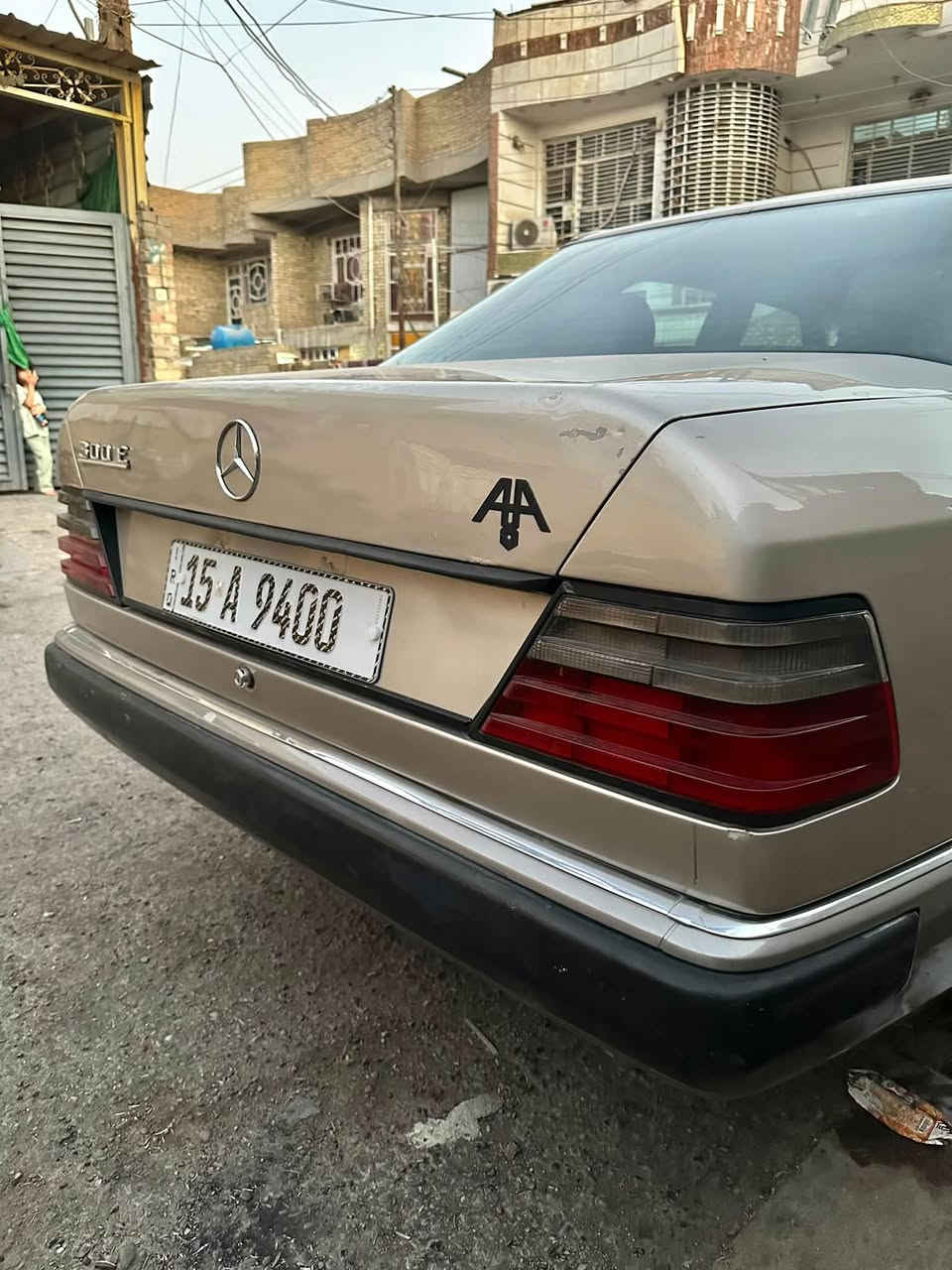 سلام عليكم مرسيدس 300E
موديل 1990رقم انبار مميز بسمي 
سياره محرك بلادي عنكبوت تبريد ثلج 
سياره بلاديه فقط كلير بدون معجون 
تخم تاير صدر حداديه دبلات قواعد كفاله بلاديه سياره تجي فتحه كشنات جلد دشبوله بعده جديد بطاينه بعده جدد خير من الله سياره السعر 75ورقه
مكاني بغداد فلكة حي نصر
شراي اتصل 
***********
