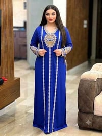 دشداشة مخمل • تطريز طويل • ستراس