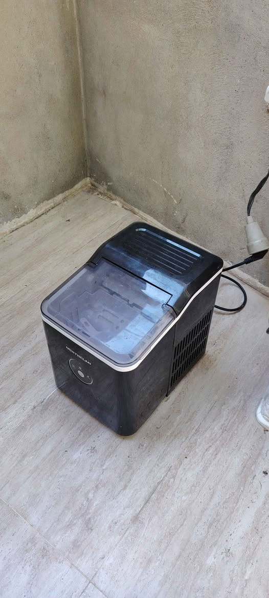 سەهۆڵ دروستکەر
مارکەی northclan
قەبارەی 2 لیتر.ئاو دەگرێت خەزانەکەی
کێشی 14 کیلۆ گرام
بڕی کارەبا 120 وات
لەماوەی 8 بۆ 10 خولەک چەند دانەیەک سەهۆڵ دروست دەکات
خۆی بەردەوام دەبێت چەندانەیەک دروست دەکات و دەیخاتە سەبەتەکە یەوە
ناونیشان سلێمانی
ژ. م 0771،9903126 السليمانية, العراق
