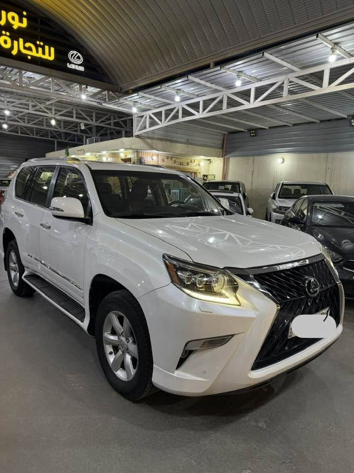 السلام عليكم
لكزز GX 4600 خليجي 
محرك 8 سلندر 
موديل2019 
مكفولة من بارد صبغ وتبديل و فتح حتة دعاميات و شخوط 
بصمات 2 
رقم اربيل بسمي تحويل + وكالة 
مواصفات 
جكات جوبلس
كيجات كتروني 
شاشات عدد 3
كشن ذاكرة 
ستيرن كهرباء 
لايت 4 عدسات زنون 
فتحة بل سقف 
سيارة فول مواصفات

للاستفسار اتصال 
***********
