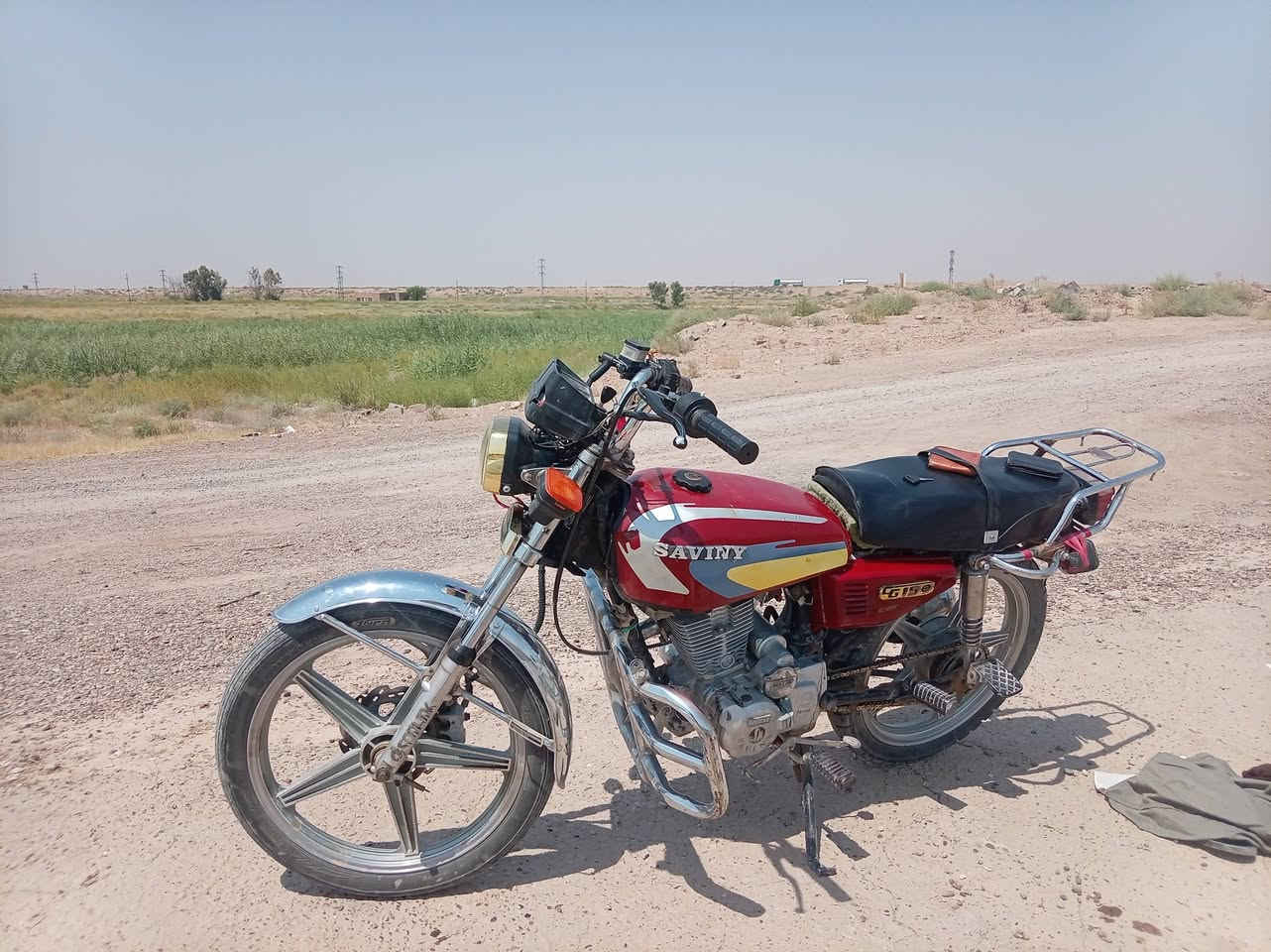 سلام عليكم يوجد دراجه سيفان محرك 150 خمسه5كير مديل 2020 سعر 425بي مجال العنوان سامراه ***********
