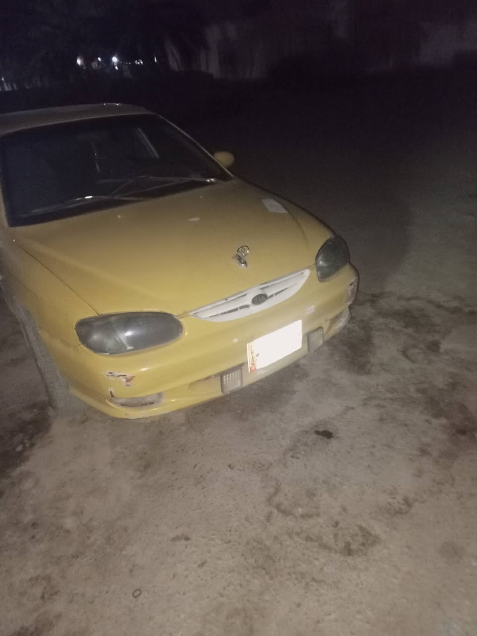 سلام عليكم كيه سيفيه  محرك بلاد لاتنقيص ولاتبخير كير عادي تايرات جدد سياره عوزهه ترتيبات رقم بغداد راعيهه بزبير المربد عندي مستمسكاته الشراي يتصل *********** السعر 17وبيهه مجال
