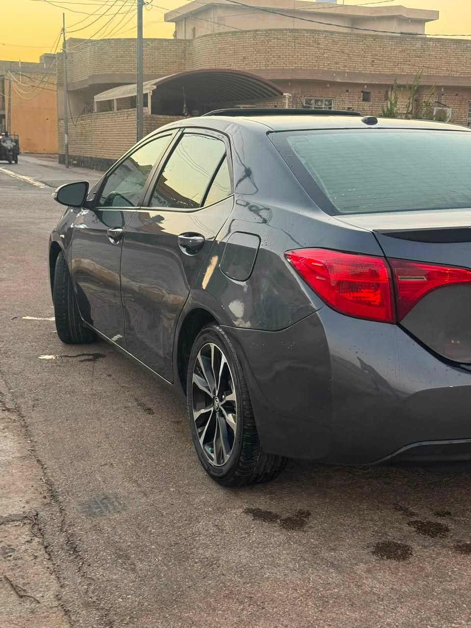 موديل 17
Xse فول اعلى فئة 
رقم بغداد بأسمي 
حادث خلفي بدون ايرباگ ماشيه 185 الف يكلو 
***********
