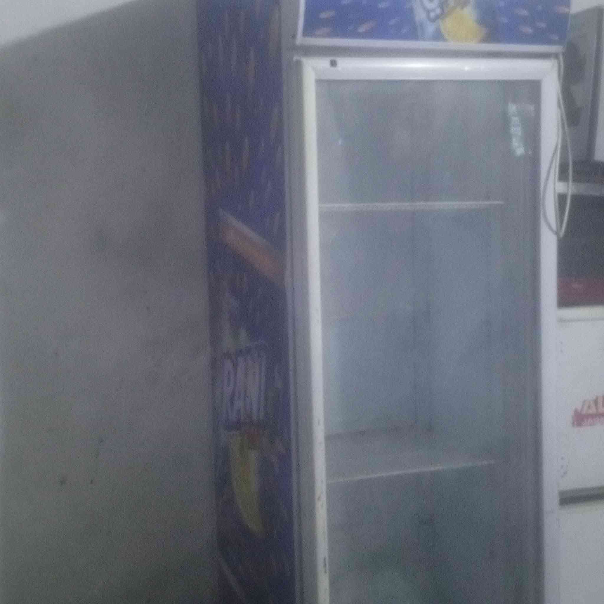 ثلاجات عرض • سعر مناسب • للبيع