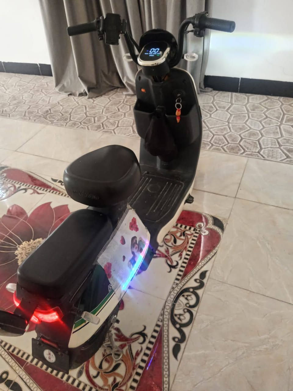 السلام عليكم
دراجة شحن تيسلا 

5 بطاريات بطارية جديدة 

دبل اشاره  شاحنة ام الدرجات دراجة جديد استعمال قليل انضف من اصوره تفحص يله تأخذه

السعر 300

مكاني كوفه ناحيه العباسيه
*********** بي واتساب
