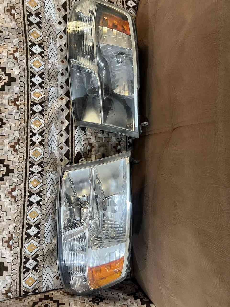 سلام عليكم زوجج لايتات للبيع مستخدم شي قليل ونضيفات مثل ما موضح بل صوره مال رام كلاسك 2023السعر 125المكان بغداد الرقم ***********
