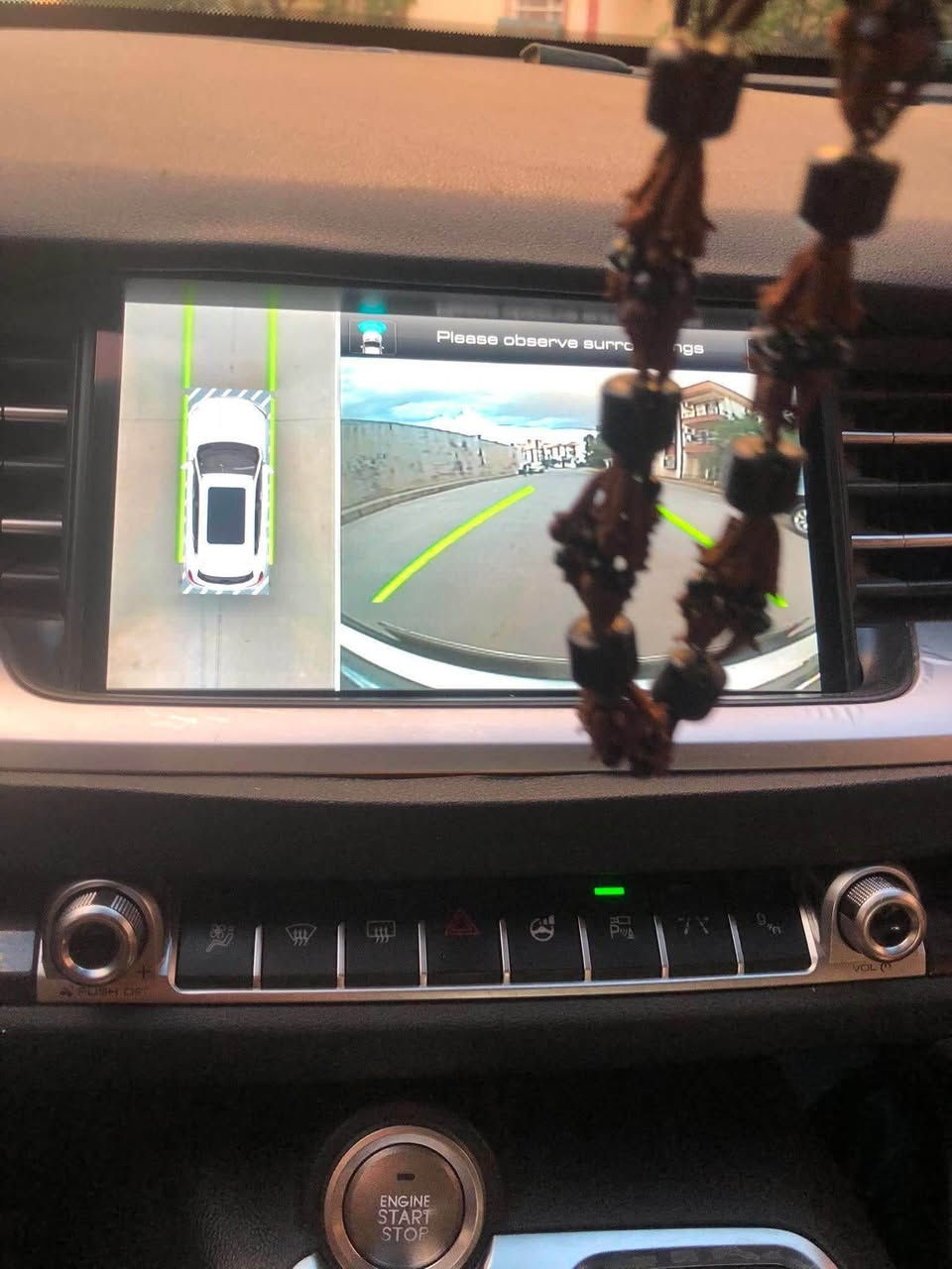 k#بۆ_فرۆشتن 
جۆری سەیارە: Haval H6
مۆدێل: 2021
ڕۆیشتوه  ٥٦هه زار کم
پستن:٤
مه كينه :٢٠ توربو 
مواسەفات: فوول فوول (Luxury)
• پانۆراما و سەقف سلااید
• ٤ کامێرا و ڕادار و حەساس
• کوشن جلد و کارەبایی + هێته‌ری کوشن و سوکان
• شاشە گەورە، ئۆتۆ ستۆپ، هاند برێک کارەبایی
• بێ بۆیاخ (تەنها تۆزێک ساردی هەیە)
• بە ناوی خۆمە، سەنەوی ٤ مانگی ماوە بەسەر بچێت.
تێبینی: سەیارەکە زۆر پاک ڕاگیراوە و هیچ مەسرەفێکی تێدا نییە.
نرخ 140وه ره قه و مەعامەلە يه كي كه م .
شوێن: سلێمانی
پەیوە ندي بكه ن به ژماره *********** اسيا
ڤايبه ر
واتس ئه ب كويسينجاك, أربيل
