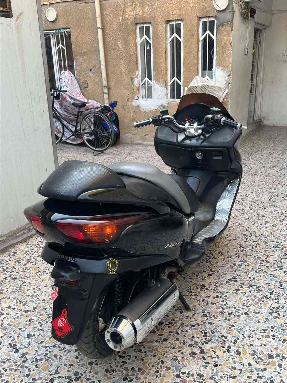 فورزا بصمه صفر ثمانيه البيع عميه بلادي دراجة كامله مابيه اي نقص كهربائيات كله شغاله لايت زنون مكان بغداد مدينه الصدر سعر (مليون و١٠٠) 
***********
