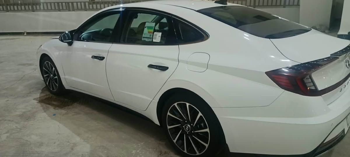سوناتا موديل 23 خليجي رقم بغداد  اقصاد استقطاع مباشر حاظر للوكاله بيها مدكر صبغ وطرف الباب فقط الباقي كفاله 
مكينه 2500 المرغوب فول ماعده الفتحه هواي بيها. مواصفات سياره بدون نقص كلشي جاهز بيها تخم تاير حداده لايت زنون يعني ماذب ع سياره ربع دوشمه ارضيه وكشنات بالجيس تجي وتشوف بعينك مكاني بصره 
السعر 168 وبيها مجال قليل ترهم مرواس بالنتره خليجي 23 او 24 فقط 

‭***********‬ البصرة, العراق
