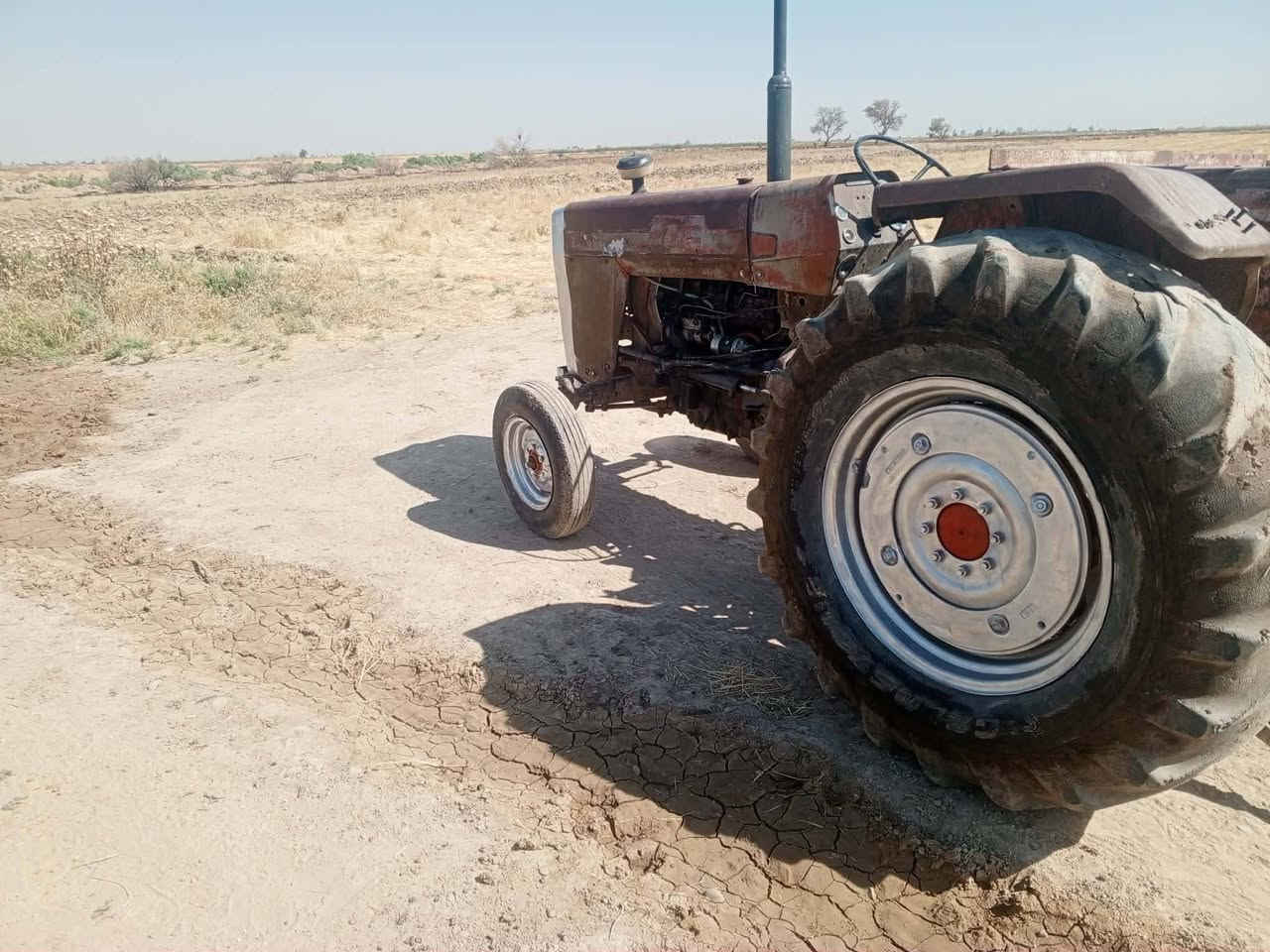 تنكتر فور گسن للبيع حجم ٢٩٠ محرك گير اكسل شرط والباقي شوف العين رقم كركوك السعر ١٠ او بيها مجال للاستفسار الاتصال على الرقم *********** المكان قرية العرابده
