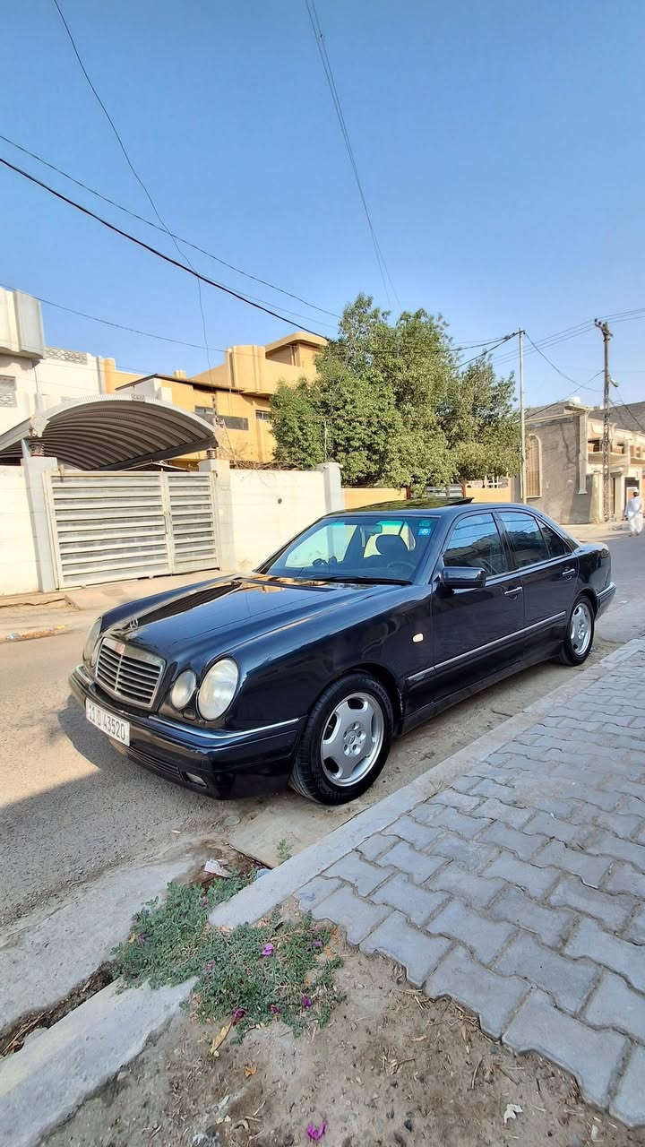 سلام عليكم
للبيع او المرواس 
مارسدس أم عيون 
موديل 1997 
مكَينه خراطيم 320 كير برميل شرط الفحص 🚀
فَئه ال افنكارد ومعروفه بلمواصفات 
: 
كشنات جلد +كهرباء+خزن 
ستيرن كهرباء+تحكمات ستيرن 
شاشه بلاديه +سستم سماعات 8 سماعات 
3تجوات خلفيه 
مري كهرباء+شفط
جام ازرك بلادي 
جام كهرباء 
سيارة جديده جداً ومتتقيم بل موجوادت بنضافته ماشيه 105 الف غرفه شرط فطر مابيه 
صبغ عام للجماليه بدون قطره معجون شرط الفحص كلها 
كهربائيات كير مكينه شواصي بلاد 
مكان أنبار فلوجه 
رقم بغداد بأسمي هزه وسنويه جديده تحويل ثاني يوم 
استفسار 
*********** واتساب فقط 
*********** اتصال
