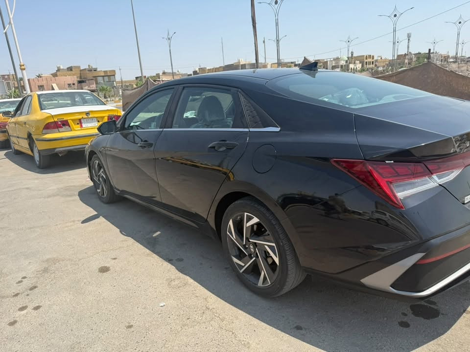 النترا 2024   دخول جديد ماشيه 22 حرة تترقم جميع المحافظات فتحة رادار امامي وجانبي وتحديد مسار وبصمة سايد بريك دكمة (بدون تبديل)فقط هذا حادثها الموضح بالصور سعرها ١٣٨ وبيها مجال  ***********
