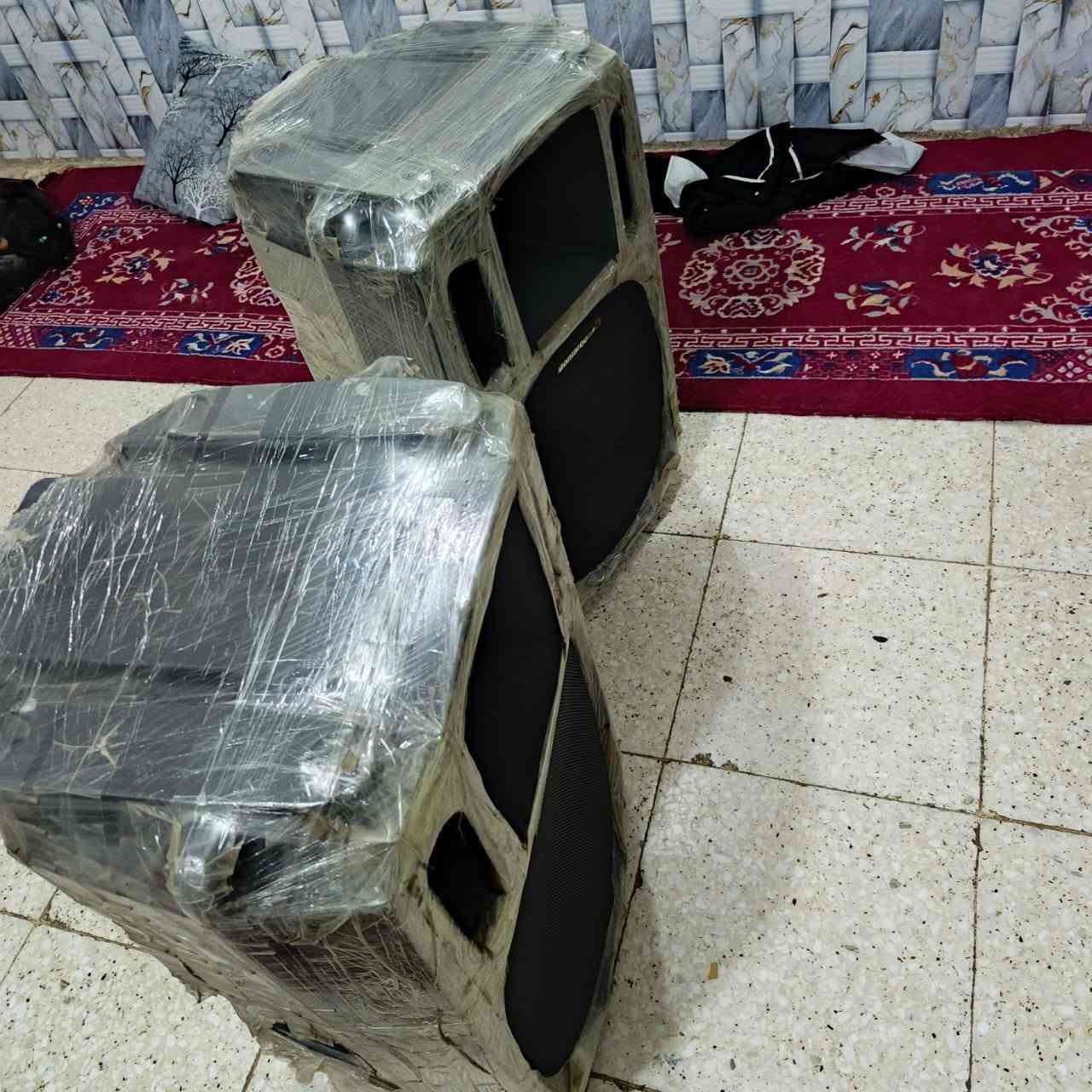سماعات W17 • مونيتـر كهربائي • بابل
