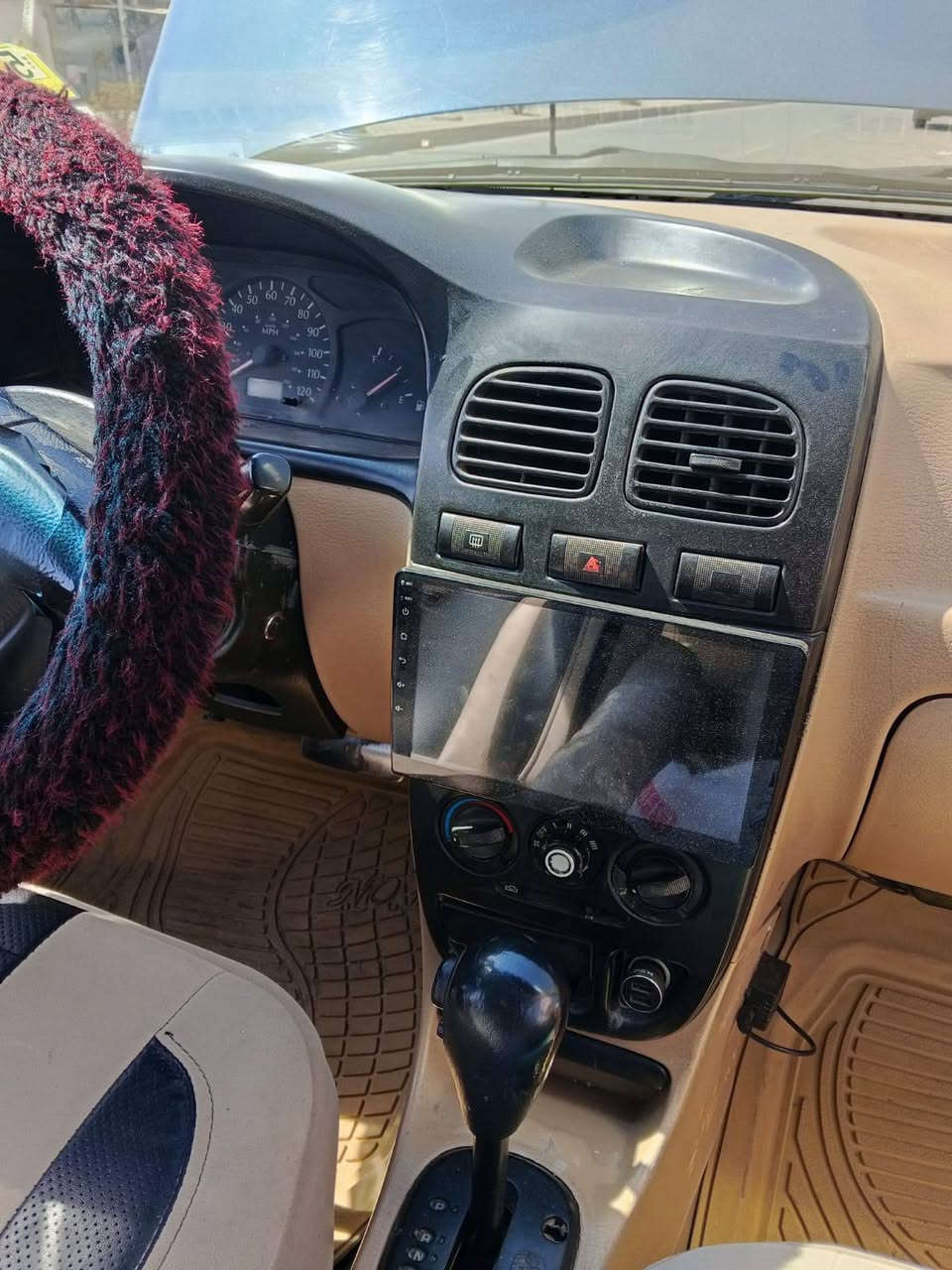 السلام عليكم
 كيا ريو موديل 2001 للبيع 🚗
​السيارة جاهزة وما تحتاج أي مصاريف، شغل وتوكل على الله:
​الرقم والسنوية: رقم أربيل دولي، سنوية جديدة نافذة للـ 2028 (شرط التحويل).
گير+محرك: فول نضافه
​الصدر: جديد وشرط الفحص.
​التايرات: طخم تاير جديد بالكامل.
​الإضاءة: لايتات زنون + LED داخلي.
​الداخلية: دوشمة جديدة ونظيفة جداً.
دواخل: شركه شخط مابيها 
​📍 المكان: [الشرقاط]
💰 السعر: [55ورقه] 
📞 للتواصل والاستفسار: [***********]
