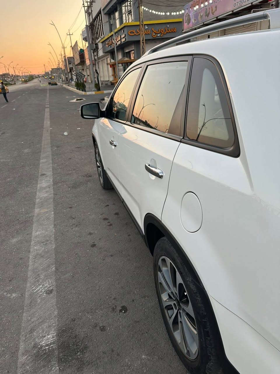 Kia sorento 2013 v4 clin
كيا سورينتو للبيع ٢٠١٣ كلين مابي ضربة مابي شخط و مابي بارد 
مواصفات معروفة بصمه بردة بيلادي كشن كهرباي تبريد مركزي
ماشي ١٢٧ الف حقيقي 
بيها بطاقة بنزين 
كير و محرك بشرط
رقم و سنوي جديد لحد٢٠٣١  
رقم موبايل: ***********
***********
سعر :١٧٥ بي مجال بسيط كركوك, العراق
