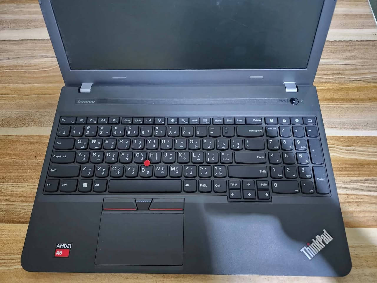 لابتوب لينوفو E555
معالج Amd-A6 الجيل السابع 
رام ٤ كيكا 
هارد ٣٢٠ كيكا hdd 
كارت شاشة خارجي نصف كيكا 
نظام وندوز 10 برو    شاشة حجم ١٥.٦ انج 
بطارية ممتازة حدود ساعتين 
نظافة عالية جدا 
السعر200 وبيها مجال
الاستفسار: ***********
