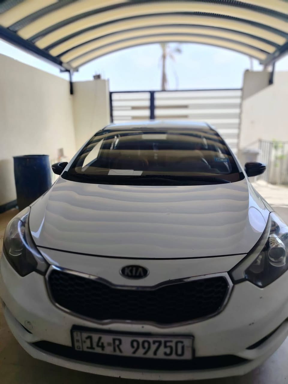 كيا سيراتو مديل 15خليجي كفاله من الضربة والتبديل  فقط صبغ جاملغ الايمن الامامي ودوسه الايمنه نصها موكلها بدون ضربه  حداديه تخم تاير دوشمه ارضيه وكشنات وصندوك وكذالك بردات جام جاهزه بأسمي مكينه كير شرط مامفتوحات جاهزه السياره السنويه لغاية 28 السعر المطلوب 110 وبيها مجال  العنوات البصرة الهارثة  هاتف*********** اتصل واتساب او شريحة

