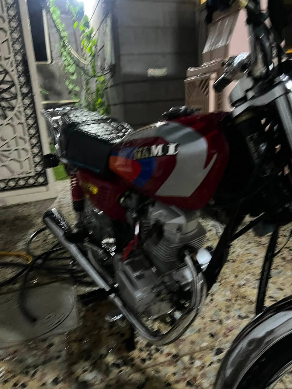 للبيع
اربعه كير ناما 2027 قبل شهر ونص طالعه جديده ٣ احرف الباب الاول طبق الشلامجه مابيه اي نقص شرط شلعه ومعدل مسحوكه سكه مضبوطه لي ع باب الله اخيك لاتخابر دراجه مال جناي سعر 750 وبيه شويه محال ابو 650 لو 675 شوفلك وحده ٢٥ احسلك شباب سوبايه طابقين شلامجه الاصليه 
كابريته انتنس اصليه
صالنصه صوت ام النجمه الاصليه 
تانكي شلامجه 
***********
