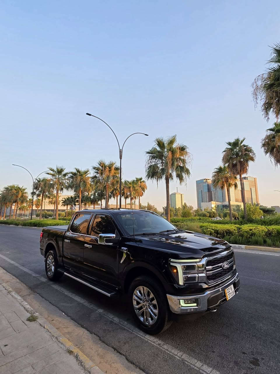 #f150للبيع
2024 lariat (fx4)
V6 3.5 turbo 

السعر: 420$$$

وياها كتاب تضليل مرور (+80%)

ماشيه: 36000 mi
دبل أكسل(4x4)
قفل اكسل
٦ سلندر توين توربو
بانوراما
كيجات دجتال
٢ بصمة 
كشنات امامي تدفئة + تبريد
كشنات امامي تحكم كهرباء
كشنات جلد
سلم خلفي
كير طرح
كير ١٠ نمر
شاشة جبيرة
كاميرات 360 درجة 
حساسات 360 درجة
اشاير بل مري
نقطة عمياء
تشغيل عن بعد 
رادار امامي+ خلفي + جانبي
مرايات هيتر 
باب طويل بدي قصير (المرغوب)
كير و محرك و أكسل حدادية كلة بشرط

  ١ جاملغ امامي صبغ
  ارباك ستيرن  فقط و مرجع بلادي بدون دواخل بدون شاصي

مكان سيارة أربيل
للاستفسار: ***********
فقط بيع بدون مراوس
