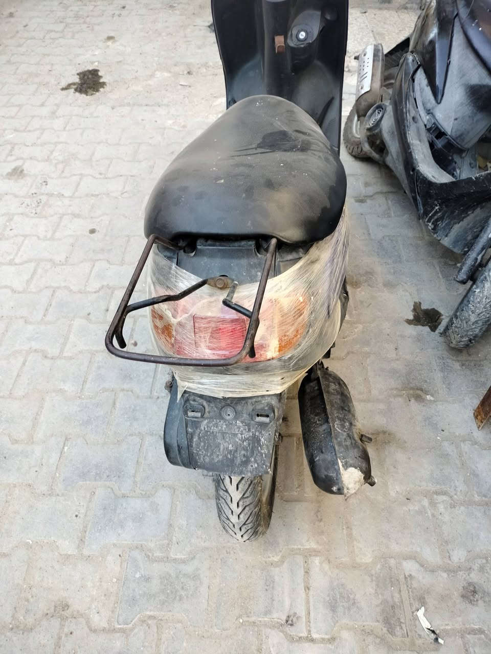 سلام عليكم دراجه ستين للبيع او مراوس سلف وهندر كهربيات شغاله سعر ميه وخمسين وبيه مجال ميه ماابيع عنوان حريه بغداد *********** ويتساب
