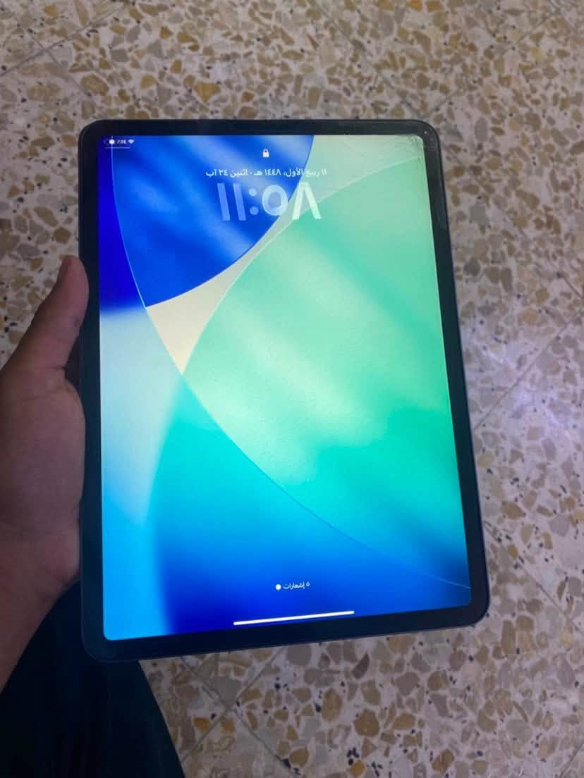 سلام عليكم ايباد 11 M2  بيها هاذ الكسر كدامك و ذاكره 128 سعر 450 عنواني بغداد الشعله
رقم *********** واتساب فقط
