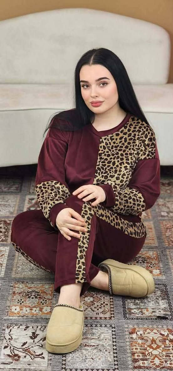 تراك قطيفة • مقاسات L-XXL • نسائي