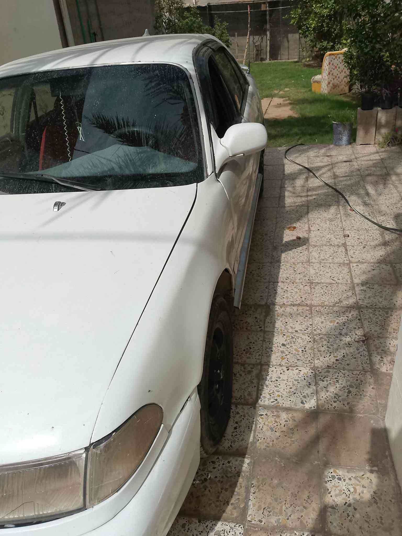 للبيع سوانتا موديل 93 سياره نضيفه كير عادي يحتاجلها ترتيب غرفه كهربائيات شغاله بدون خياس سعر30 ديالى بعقوبة العباره ***********
