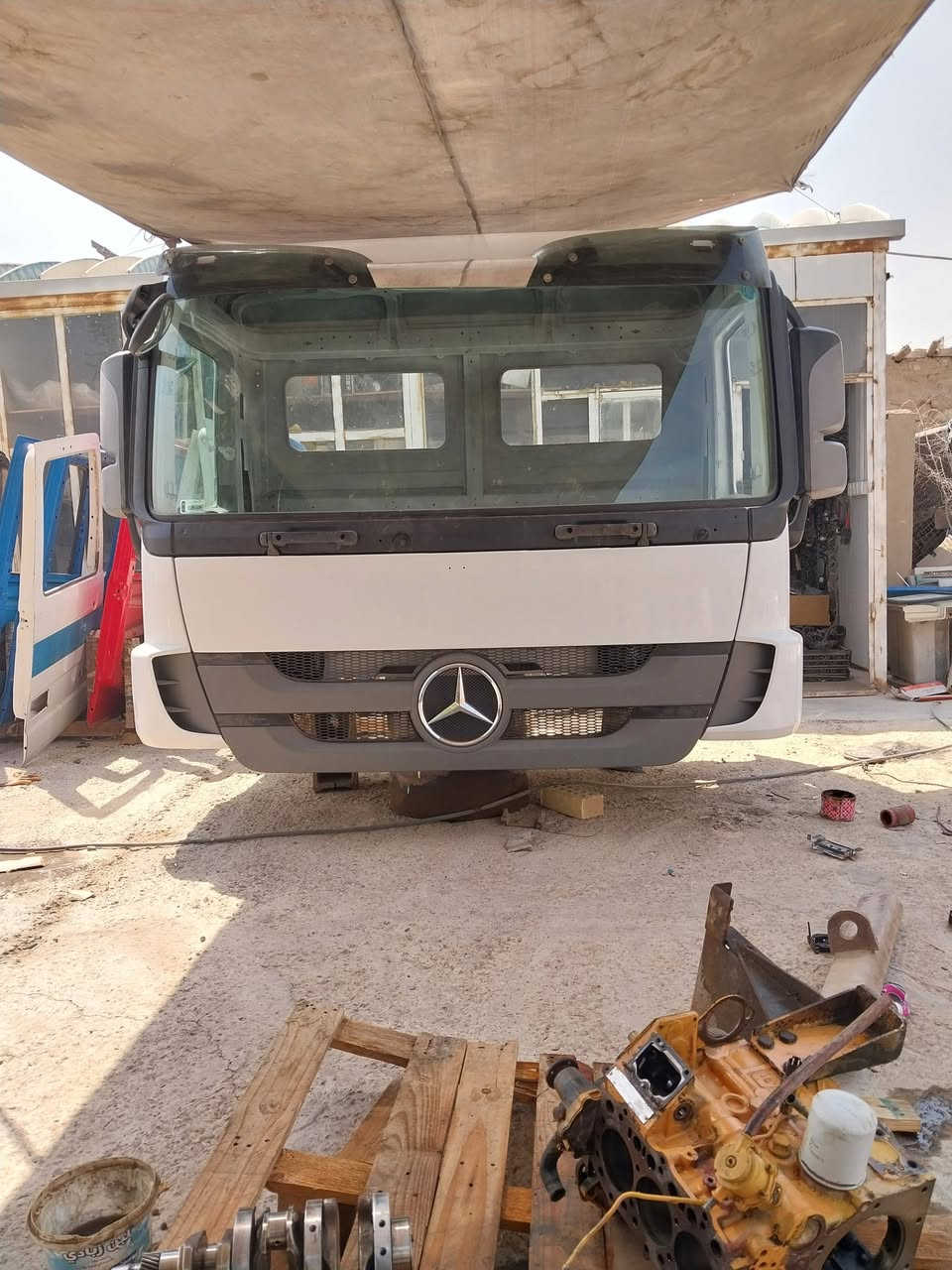 السلام عليكم تك قماره حاجب للبيع 
مكينه مجفته جديد سايز ١٠
راديترات بأنواعها 
العنوان تقاطع النهروان مقابل مطعم النور السياحي 
كراج الأخوين 
ابو عراق 
***********
***********
