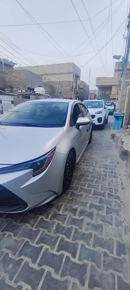 السعر ١٤٠ وبيهة مجال قليل
لحادث كما موضح بصور تبديل باب خلفي + بارد بل جاملغ خلفي
  محرك گير كفالة عامة
 رقم بغداد باسمي
المواصفات
رادار امامي ‼️

تحديد مسار + سياقه ذاتيه 
مانع تصادم 🚳 توقف ذاتي 
لدات اماميهLED 
لايت زينون بلادي عالي ناصي 
كاميرا خلفيه 📷
نظام 🍃 eco
هند بريك بصمه كهرباء ⚡
اوتو هولد⭕ 
مانع انزلاق ⛔
فول تحكمات ستيرن 
كروز مثبت سرعه 
شاشه ضبط واعطال بل دشبول 
منافذ 12V/ ⚡/تايبسي/USP
حساسات اطارات 
مكان السيارة : بغداد شعله 
السياره ماشية :70  الف

للاتصال :‏‪***********‬‏
كورلا موديل 2023LE ياباني اصلي وارد امريكي مكينة 2000 بدون دواخل بدون ايرباك كله بلادي على وضع الشركه
