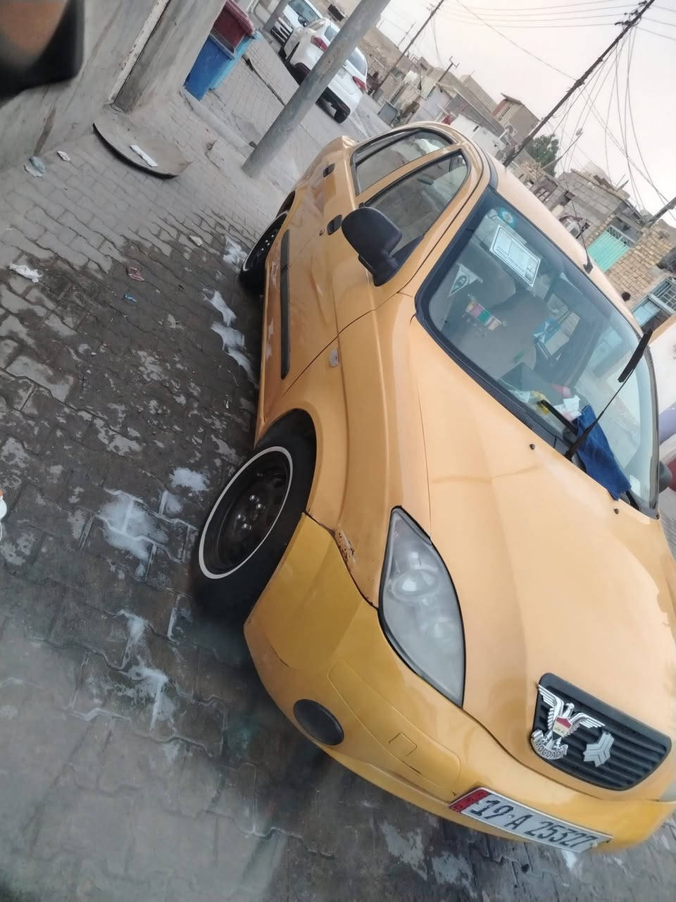السلام عليكم من رخصت مدير الكروب سياره طيبه للبيع موديل 16 مكفوله بس طخه بسيطه بل جالغ الأمامي المكان نجف كوفه السعر 35 وبيه مجال بسطه رقم الهاتف ***********
