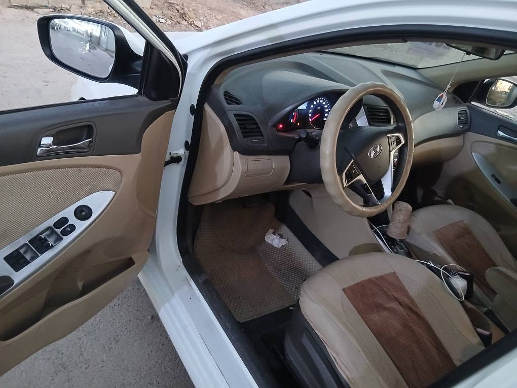 مۆدیل 2012 گیڕ و مەکینە بەشەرت 10 پارچە رەش بی لیدران مەکینەی نەکرایتەوە بەشەرتی بە ناوکردن ژمارەی خاوەنی *********** أربيل, العراق
