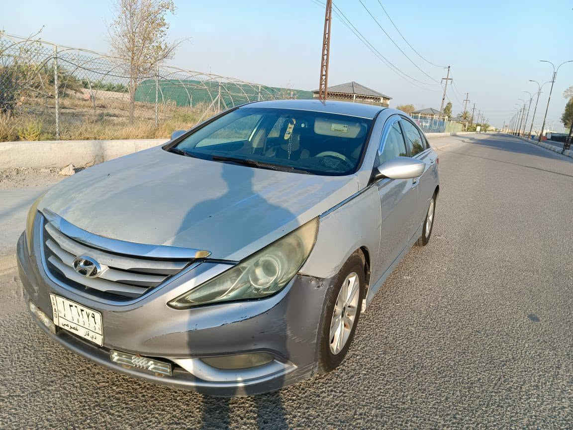 سلام عليكم
للبيع سوناتا 2014امريكي

بيها تبديل جاملغ وبنيد وباب 

مكينه 2400جي دي اي جديده ما مفتوحه توني شادها

كير وحداديه وتخم تاير وتبريد كله كفاله

رقم ذي قار بسمي 

مكان بصره 

سعر 83بيها مجال بسيط

***********
