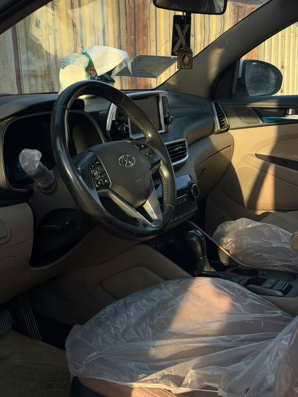 السلام عليكم
توسان 2020 وارد خليجي

فول مواصفات 

بانورامه بصمه

سايد بريك بل رجل

كشنات كهربائي 

خاليه من البارد والصبغ

مكفوله كفاله عامه 

رقم بغداد انكليزي 

مكاني بغداد مدينة الصدر

للتواصل 

***********
