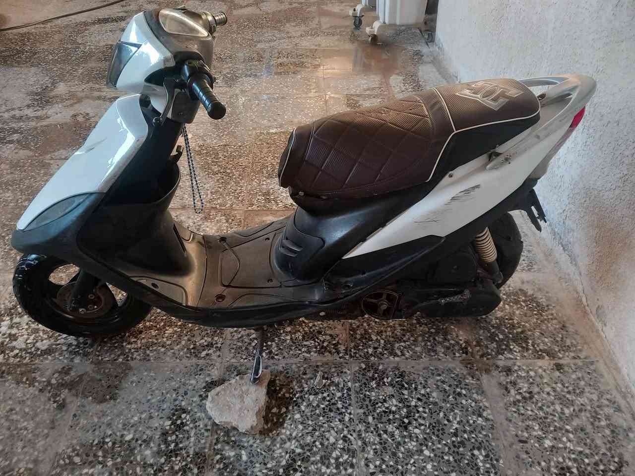 السلام عليكم دراجه عدله للبيع بلاديه ما بيها اي نقص كامله مكمله مكان يبيع شرطه الرابعه قرب الفلكه مال شهداء. ***********
