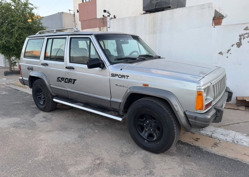 جێب ١٩٩٢
گيڕ و دەبڵ گێڕ بە شەرت 

چوار تایەی تازە بەستراوە بۆی 

داخلی جوان

شوێن چەمچەماڵ 

٤٠ $مجال 

***********

***********
