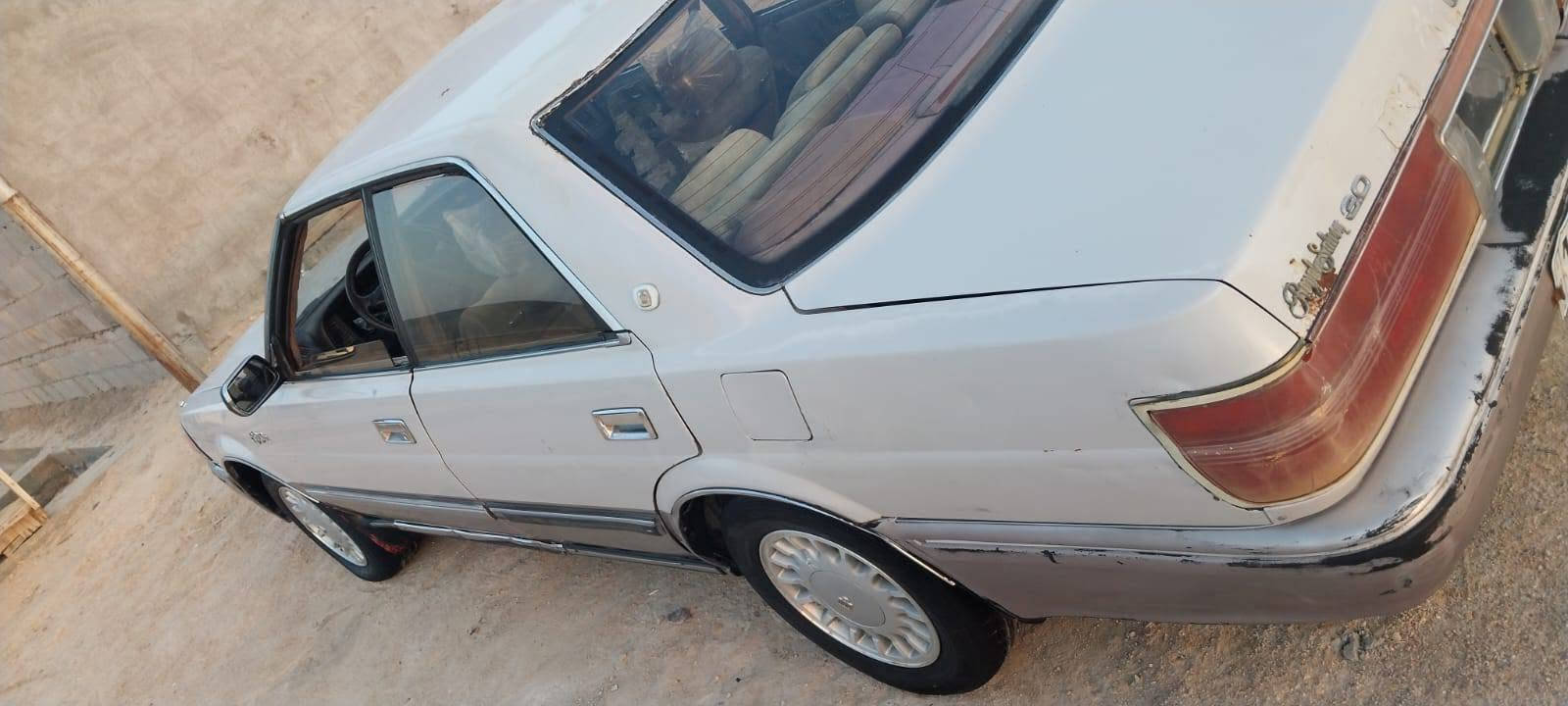 السلام عليكم للبيع كراون هارتوب91رقم بصره انگليزي سنويه مجددلل31مكينه ثنين ونص جديده تبريد شقال ثلج كفاله كص ونقل وضربه وصبق طخم تاير حداده جدد دواخل جديده كهربايات كلها شقاله مسجل وسماعات جدد عينه ليزريه السياره كلش جديده وبلاديه 
 السعر 36وبيه مجال مكاني بصره زبير للاستفسار(***********)
