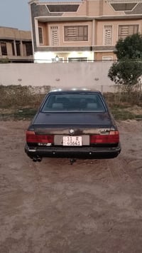 بي ام دبليو ٧٣٠ • محرك وكير ٣٥ • انكليزي باسم الوالد