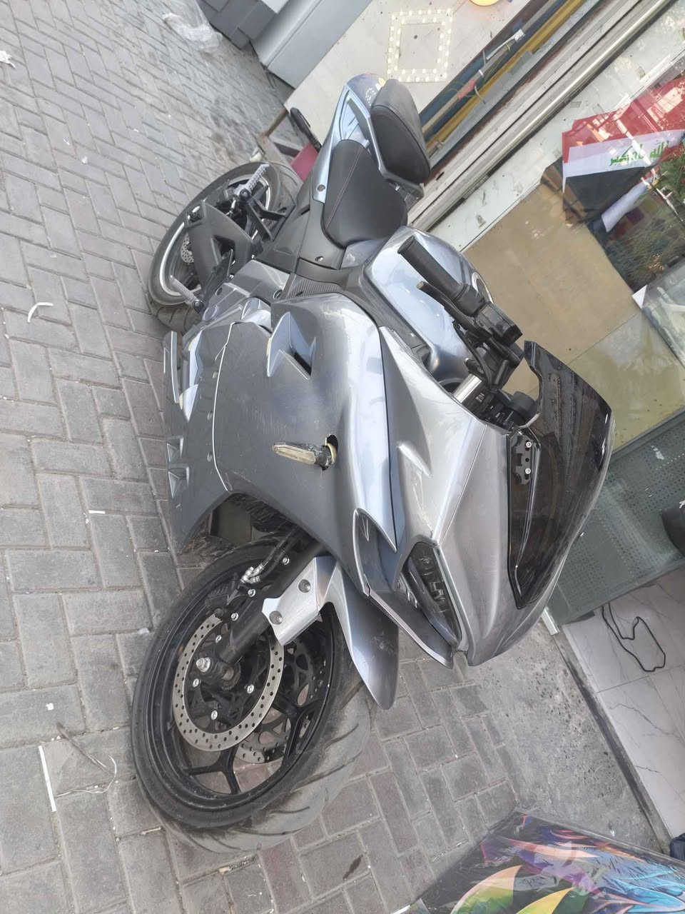 ‏السلام عليكم
‏ دراجه شحن بطح للبيع دوكاتي بطاريه اخت الزيرو دراجه جاهزه ونضيفه كل نقص مابيها المواصفات 6 بطاريات مسطره شركت ونلي موديل 26 ملف 3000 نمر 3 اشاير يمنه يسره ورباعي لايت زنون عالي ناصي هورن نضام البارك والرجوع للخلف R نضام بريك ABS تشغيل بصمه وسويج مكاني بغداد حي الجهاد  سعر 2.500.000مليونين ونص للتواصل *********** بغداد, العراق

