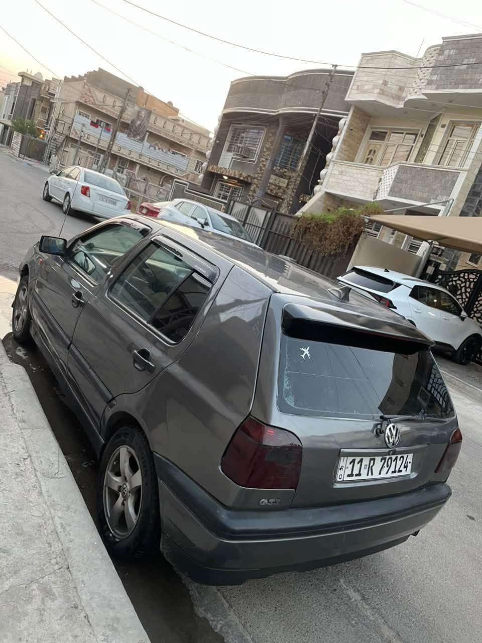 كولف mk3 موديل92 مكينه2000 جديده مكفوله كير اوتو مكفول
رقم بغداد انكليزي تحويل مباشر
 تبريد شغال ثلج غاز فرنسي صدر نضيف داخلهه حلو مدوشمه وشاشه بدون حادث ولا تبديل ولا خياس صبغ جماليه فقط  السعر40 ***********
