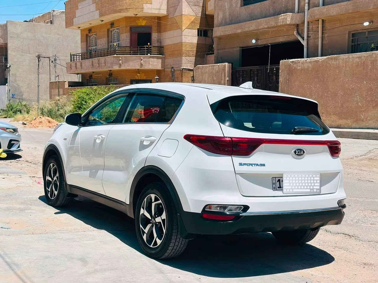 السلام عليكم سياره سبورتج موديل٢٠٢٠ وارد أمريكي ماشيه٥٣ حادثها جاملغ مكانها بغداد مواصفات شاشه كبيره رادار أمامي تحديد مسار السعر خاص اتصال على هاذ الرقم***********

