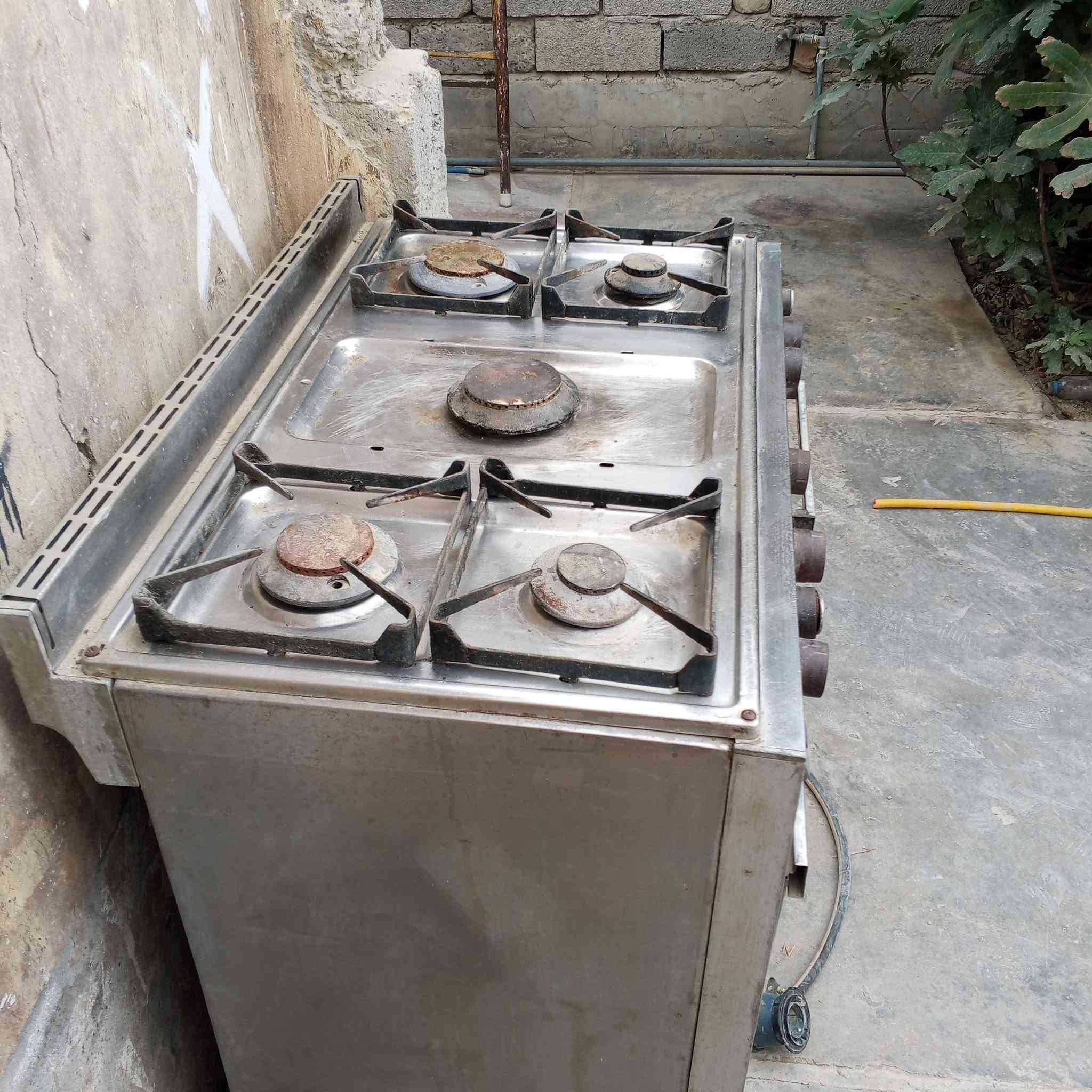 طباخ • شغال