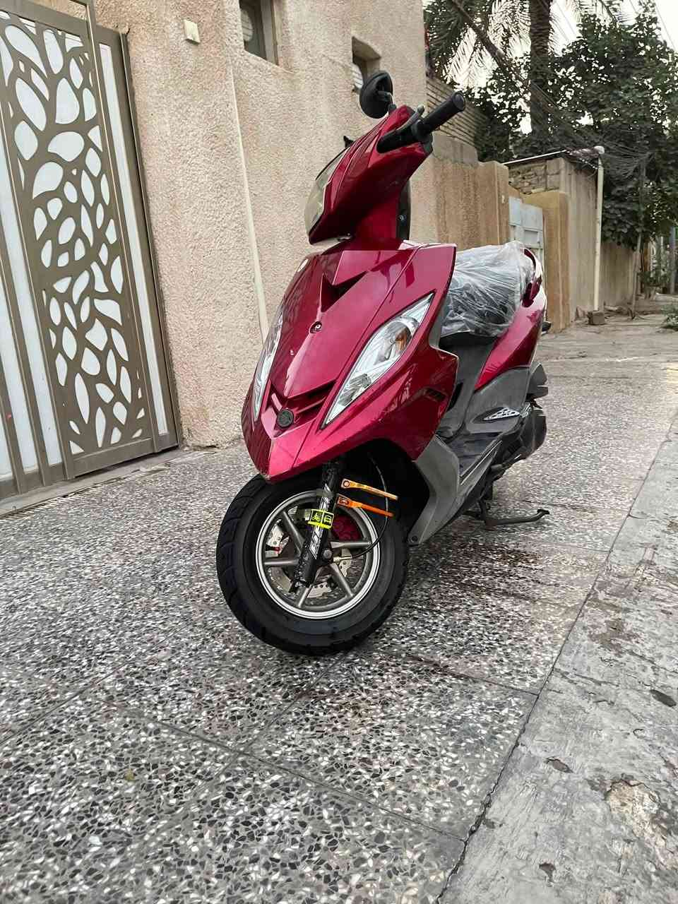 سلام عليكم دراجه GTR دراجه مكفوله كفاله عامه من كلشي مكينه كهربائيات تجي اشوف بعينك والدراجه هيه تسولف بنضافتها ولون حلو كرزي🍒 وخير من الله دراجه رمبه ورقه المعرض بيها ومنفيسها كلشي كامل دراجه نكره سلف بأي وقت نعومه كزازه وماشيه 40 الدراجه السعر خاص والشراي يتفضل وتساب ‭***********‬
