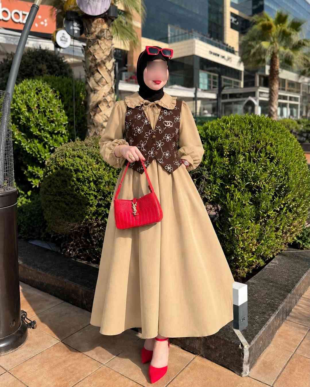 فستان + كنزه 
السعر ناربنات 25,000 بس 
قياساته38-40-42-44-46-48 
طول فستان  140cm
خدمة توصيلنا متوفرة لجميع محافظات العراق
تكدرون تراسلونا على الواتساب ***********⁩⁩⁩⁩⁩⁩
